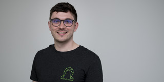 Jonas Rieger Portrait photo in landscape format of Jonas Rieger